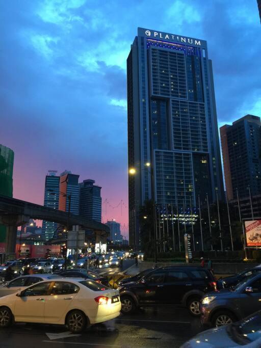 Exotic Elegant Sky Utopia! 魅力四射独特风格.邂逅浪漫吉隆坡美好夜景回忆 *